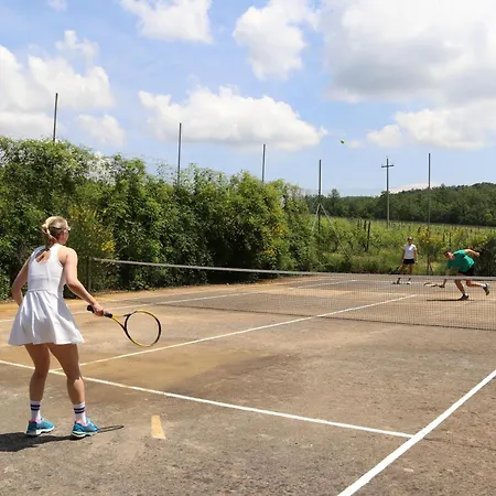 Fattoria Del Colle * טרקוונדה